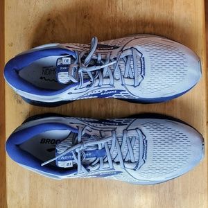 Brooks Adrenaline GTS 21 shoes size 12